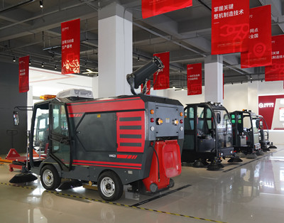 揚子S10電動掃地車助力蒙牛圣牧高科，打造綠色高效清潔新標桿